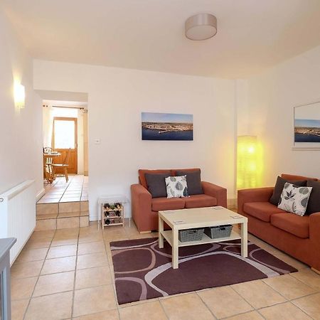 Sea Whisper- Lovely Home In Charming Village Pittenweem Bagian luar foto