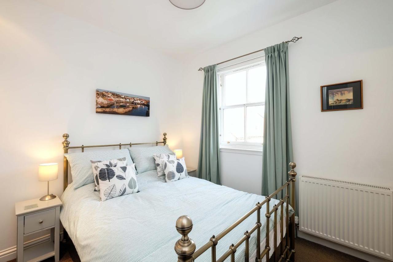 Sea Whisper- Lovely Home In Charming Village Pittenweem Bagian luar foto